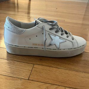NEVER WORN GOLDEN GOOSE Women’s Hi Star sneakers with silver heel tab